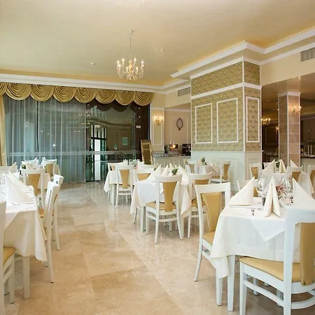 Hotell Mena Palace 4*
