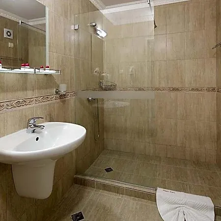 فندق Mena Palace 4*