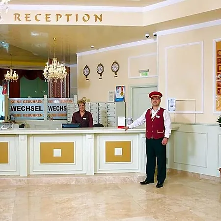 Mena Palace 4* ساني بيتش