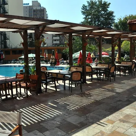 Mena Palace ホテル サニービーチ