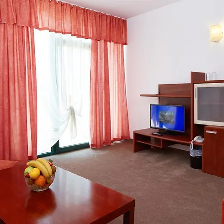 Mena Palace Готель Сонячний Берег