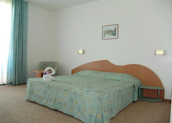 Mena Palace Słoneczny Brzeg