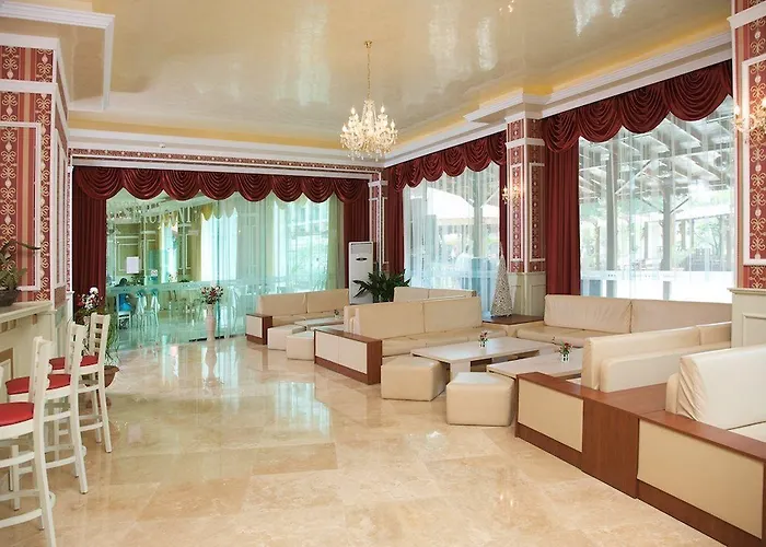 Mena Palace Słoneczny Brzeg